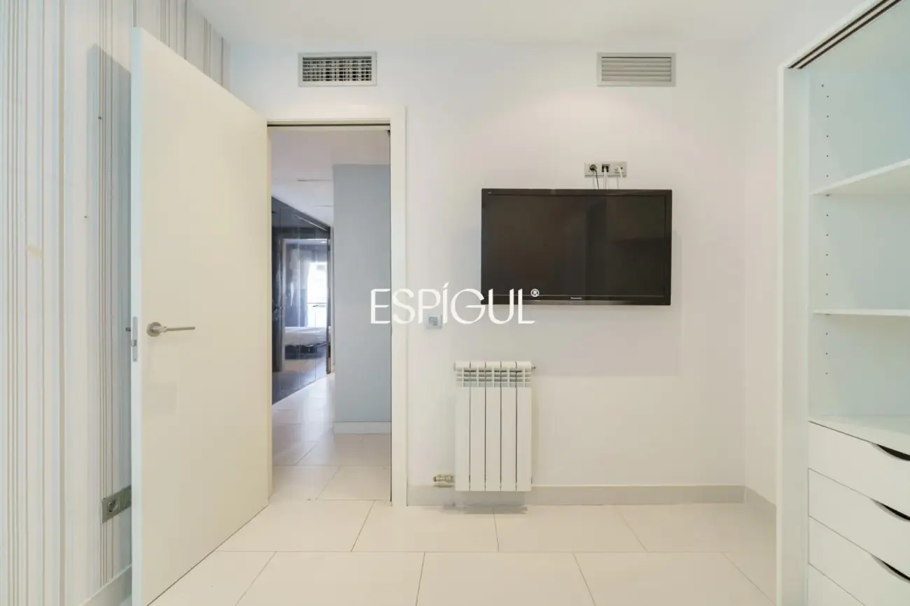 Two homes with a large 100 m² terrace and possibility of joining them together