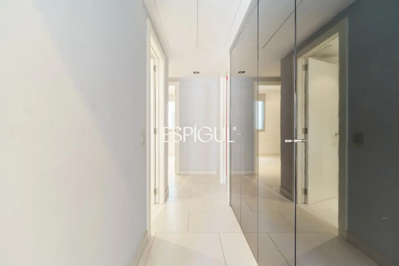 Two homes with a large 100 m² terrace and possibility of joining them together