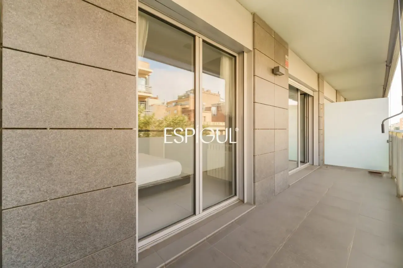 Two homes with a large 100 m² terrace and possibility of joining them together