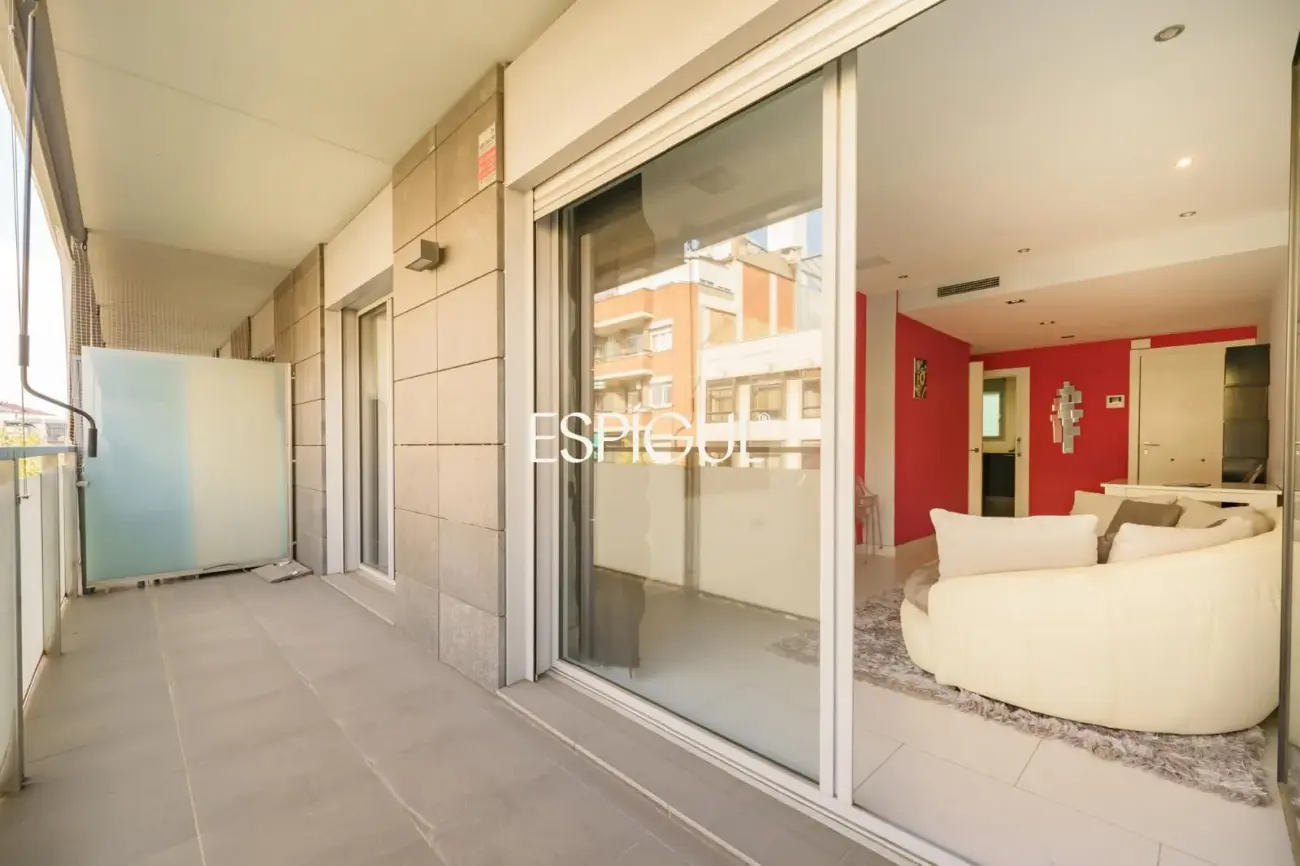 Two homes with a large 100 m² terrace and possibility of joining them together