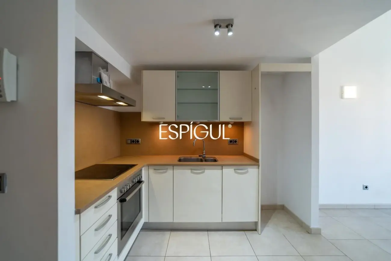 Maisonette-Wohnung mit zwei Zimmern im Zentrum von Girona zu verkaufen
