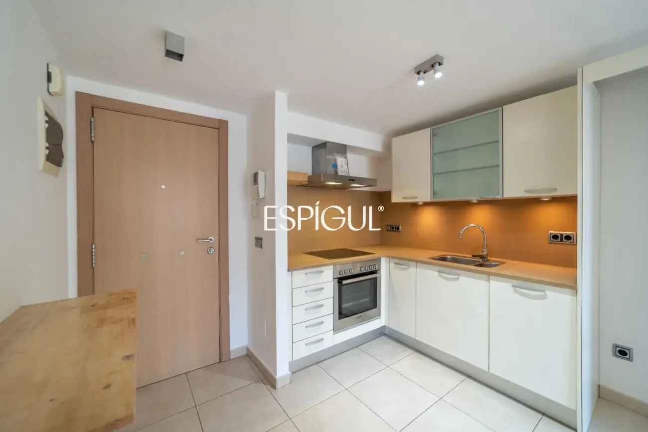 Maisonette-Wohnung mit zwei Zimmern im Zentrum von Girona zu verkaufen