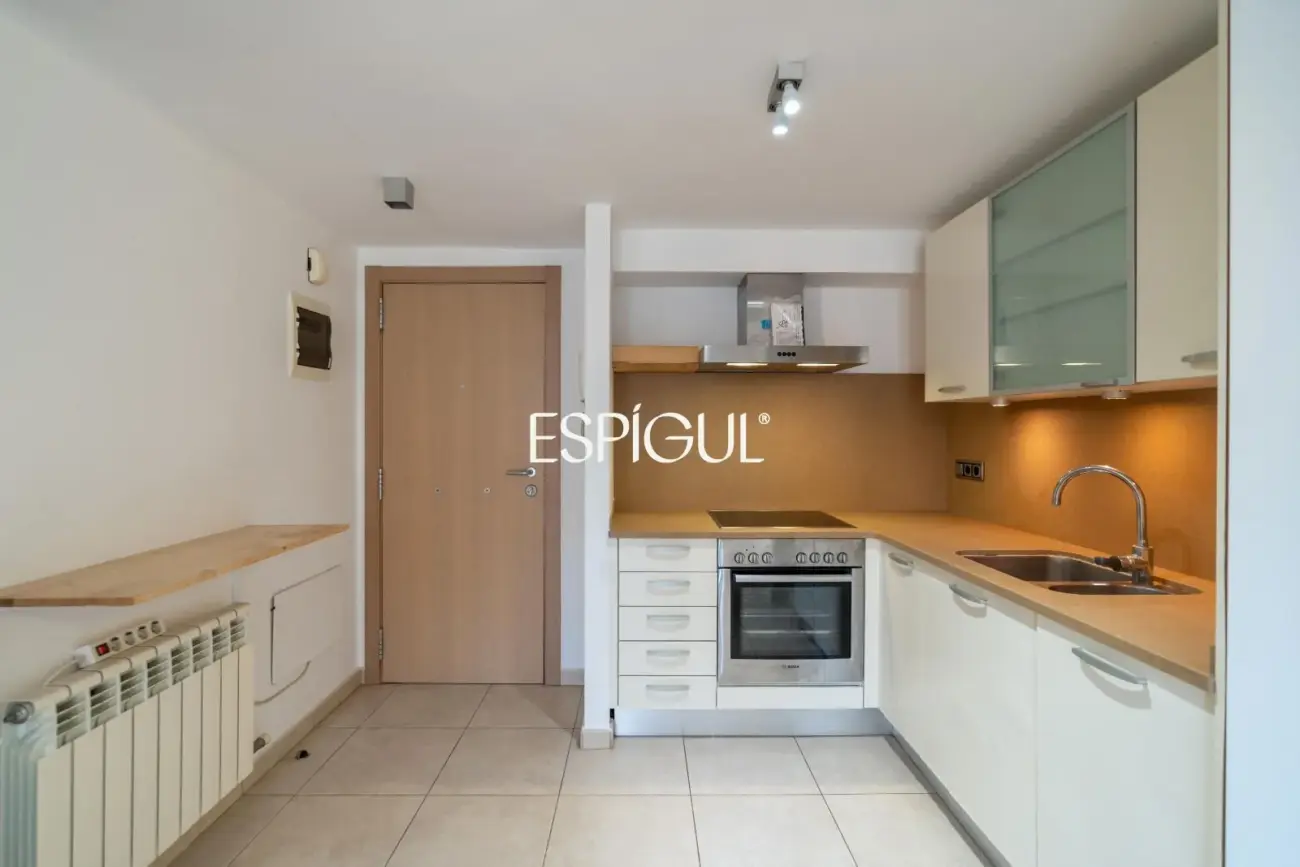 Maisonette-Wohnung mit zwei Zimmern im Zentrum von Girona zu verkaufen