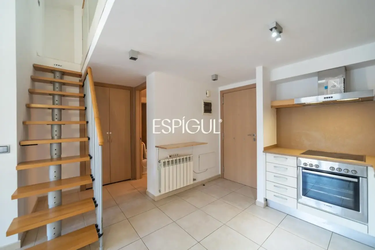 Maisonette-Wohnung mit zwei Zimmern im Zentrum von Girona zu verkaufen