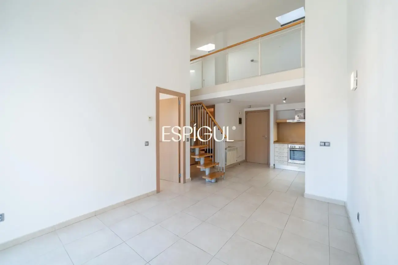 Maisonette-Wohnung mit zwei Zimmern im Zentrum von Girona zu verkaufen