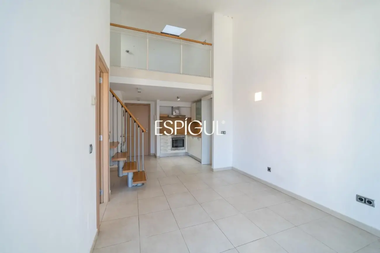 Maisonette-Wohnung mit zwei Zimmern im Zentrum von Girona zu verkaufen