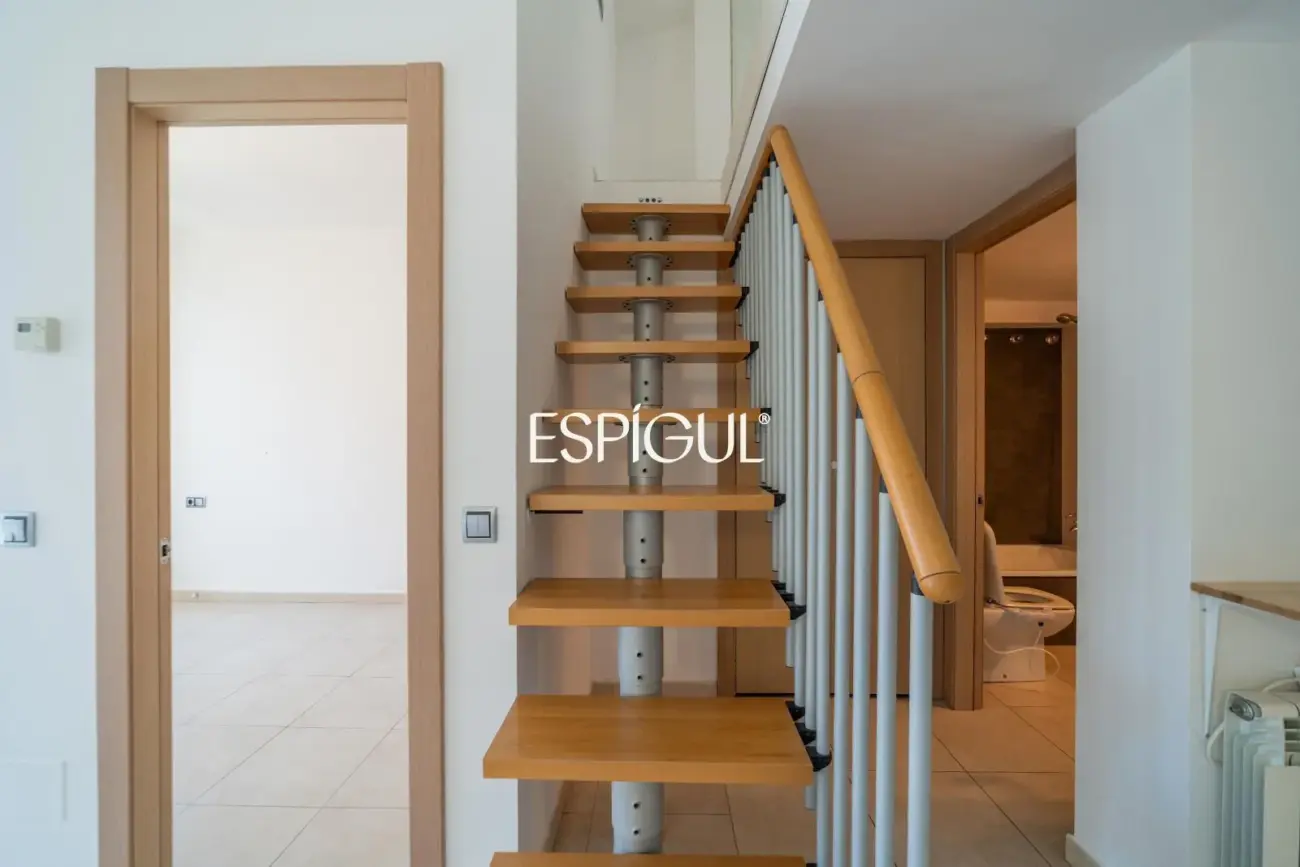 Maisonette-Wohnung mit zwei Zimmern im Zentrum von Girona zu verkaufen