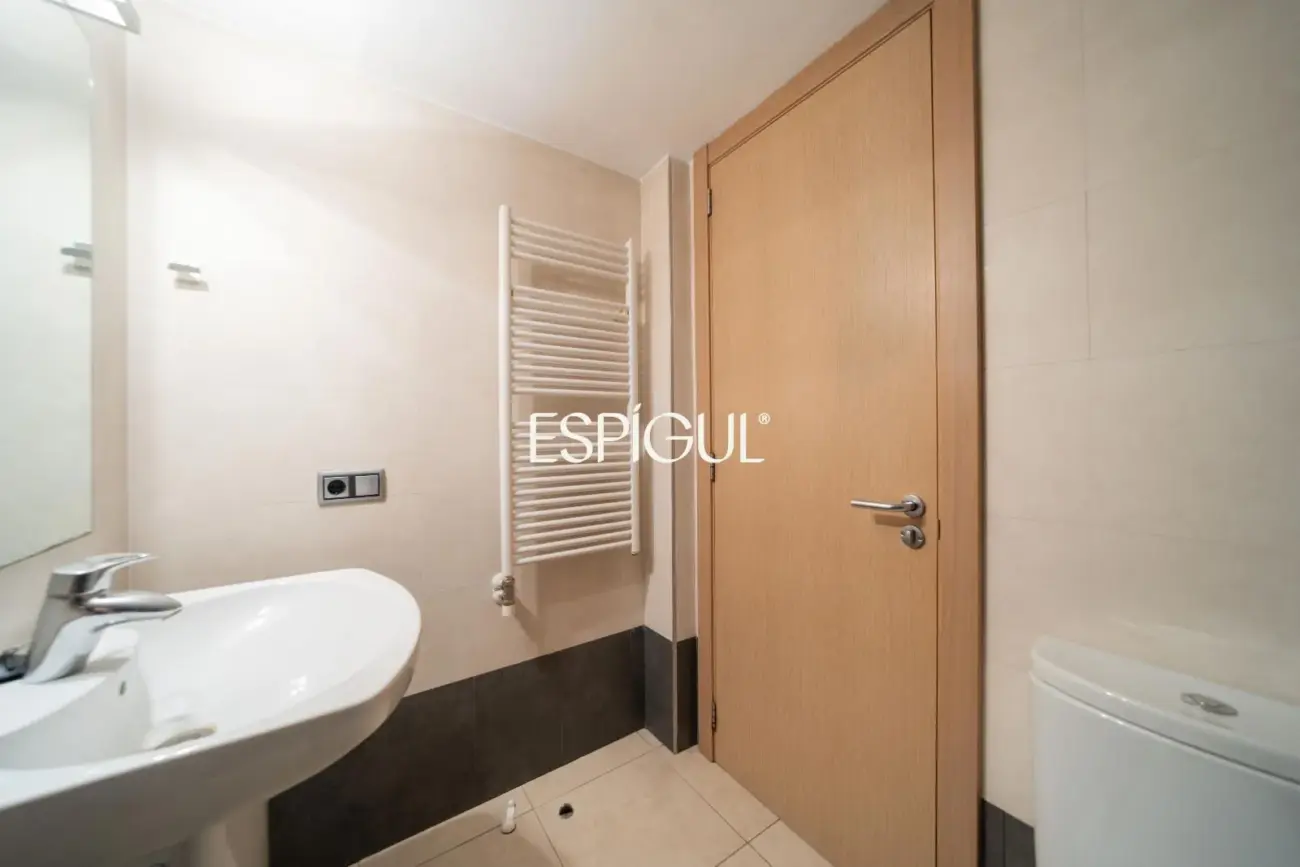 Maisonette-Wohnung mit zwei Zimmern im Zentrum von Girona zu verkaufen