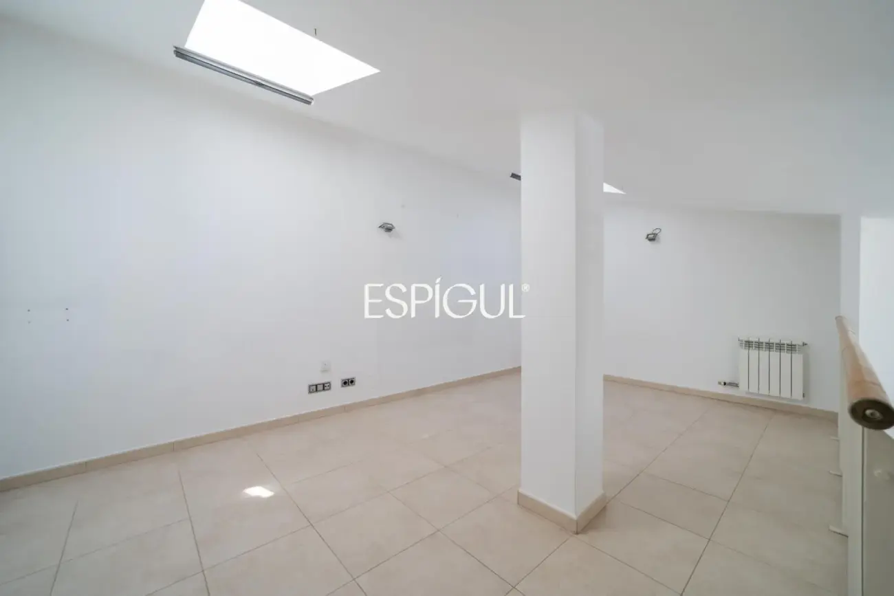 Maisonette-Wohnung mit zwei Zimmern im Zentrum von Girona zu verkaufen