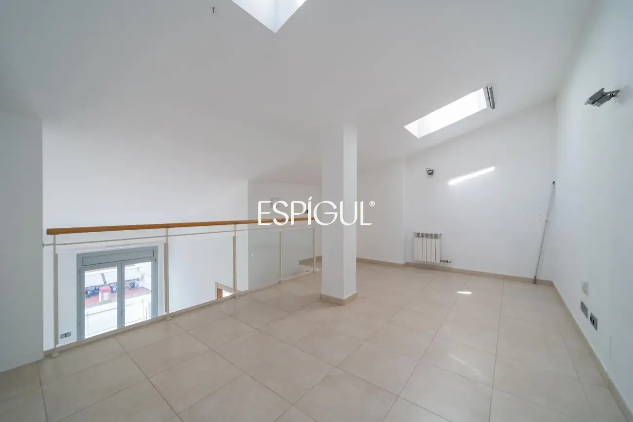 Maisonette-Wohnung mit zwei Zimmern im Zentrum von Girona zu verkaufen