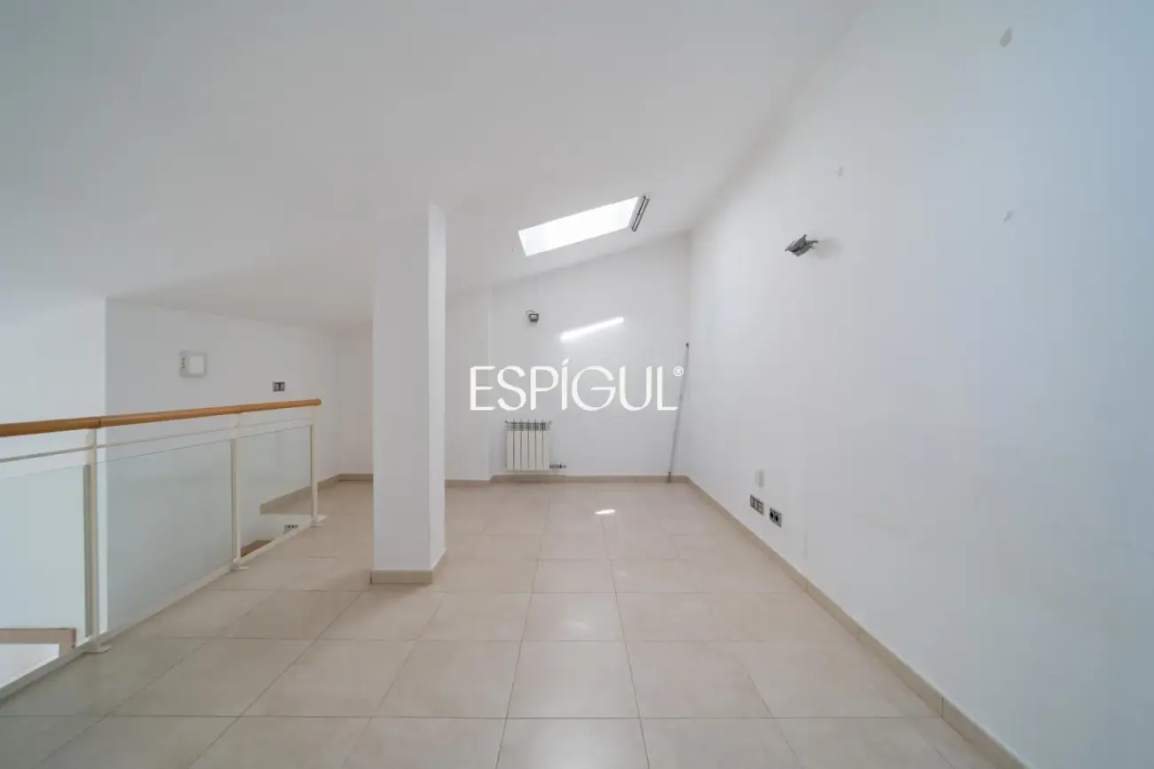 Maisonette-Wohnung mit zwei Zimmern im Zentrum von Girona zu verkaufen