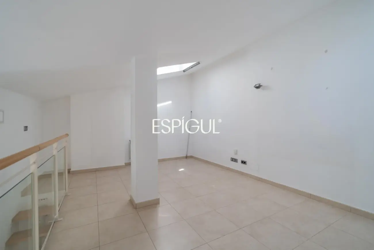 Maisonette-Wohnung mit zwei Zimmern im Zentrum von Girona zu verkaufen