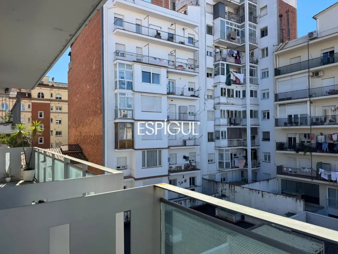 Maisonette-Wohnung mit zwei Zimmern im Zentrum von Girona zu verkaufen
