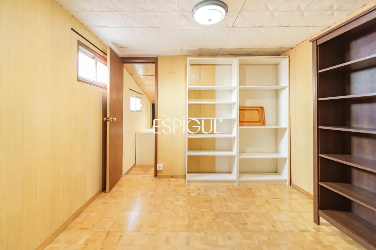 Encanto, luz y tranquilidad: Casa-dúplex con patio exterior en Sants
