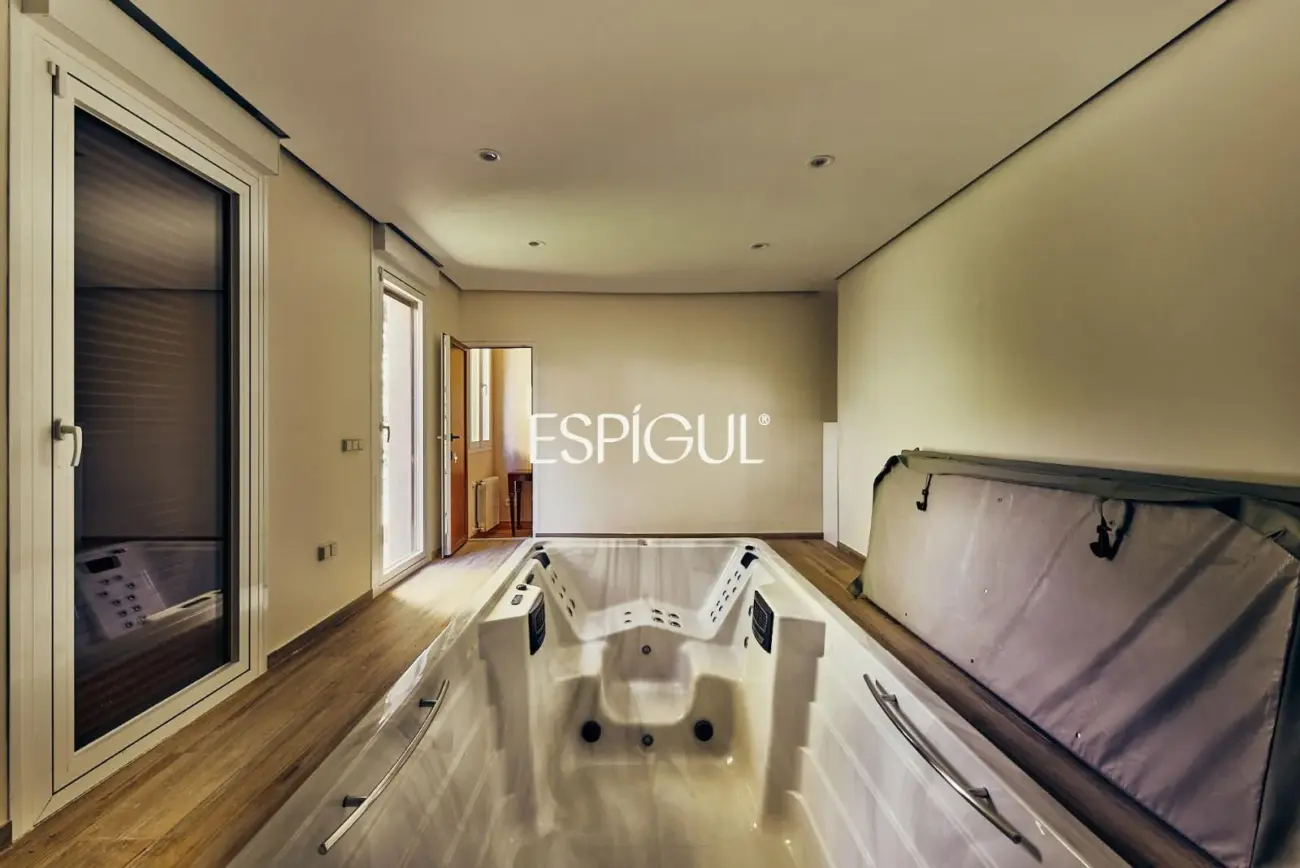 Espectacular villa independiente en venta en Pozuelo de Alarcón