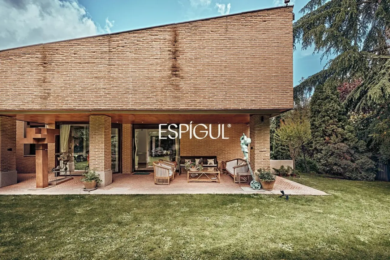 Espectacular villa independiente en venta en Pozuelo de Alarcón