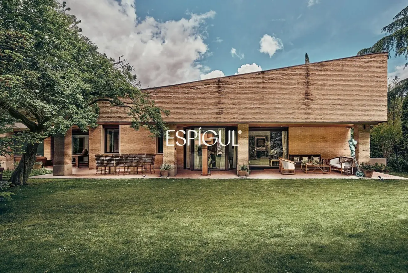 Espectacular villa independiente en venta en Pozuelo de Alarcón