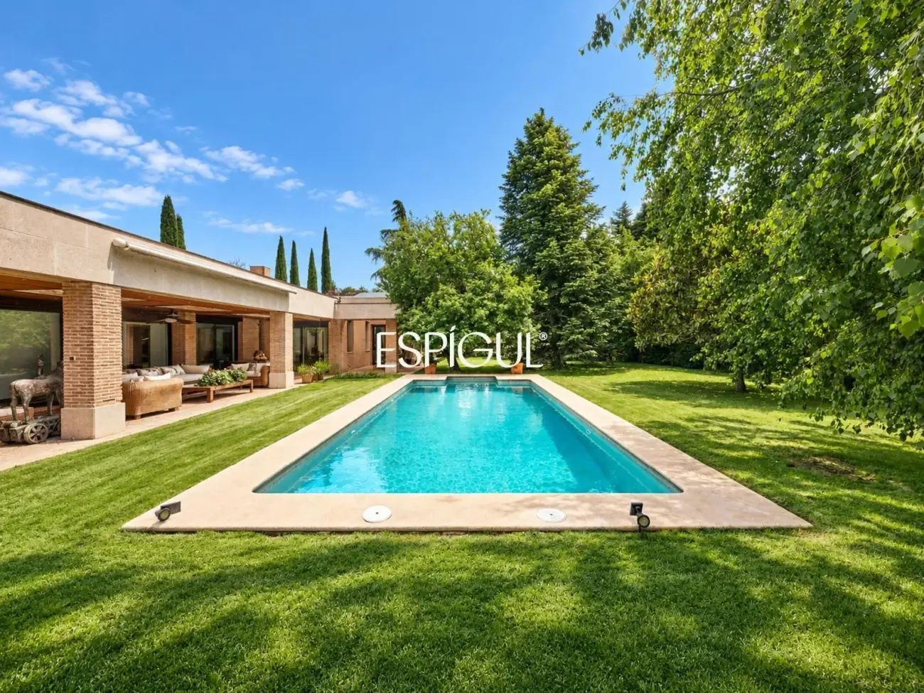 Espectacular villa independiente en venta en Pozuelo de Alarcón