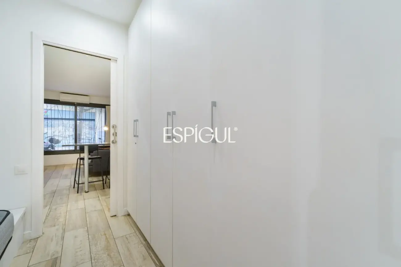 Estudio reformado y muy funcional en Sants-Olzinelles