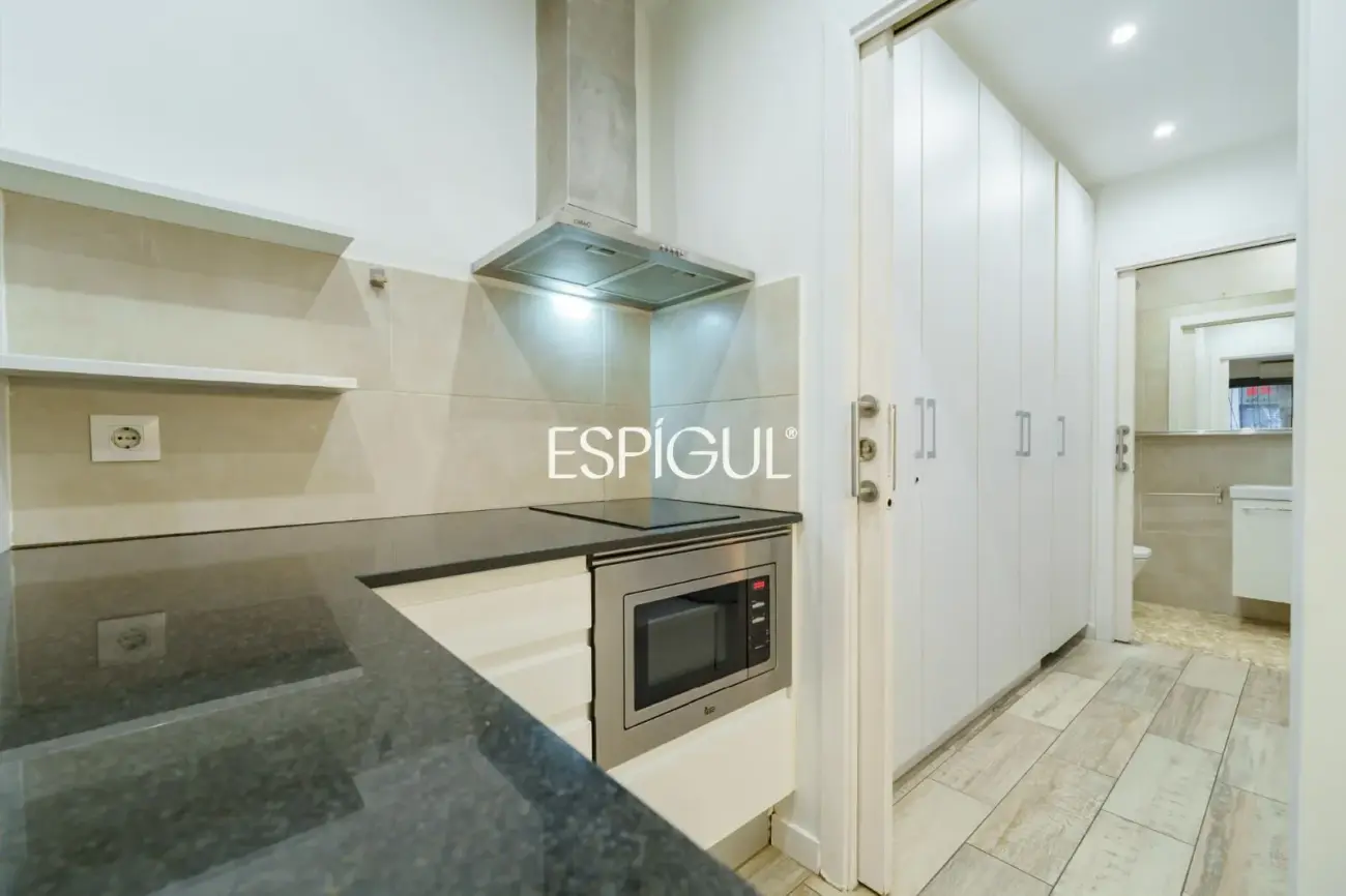 Estudio reformado y muy funcional en Sants-Olzinelles