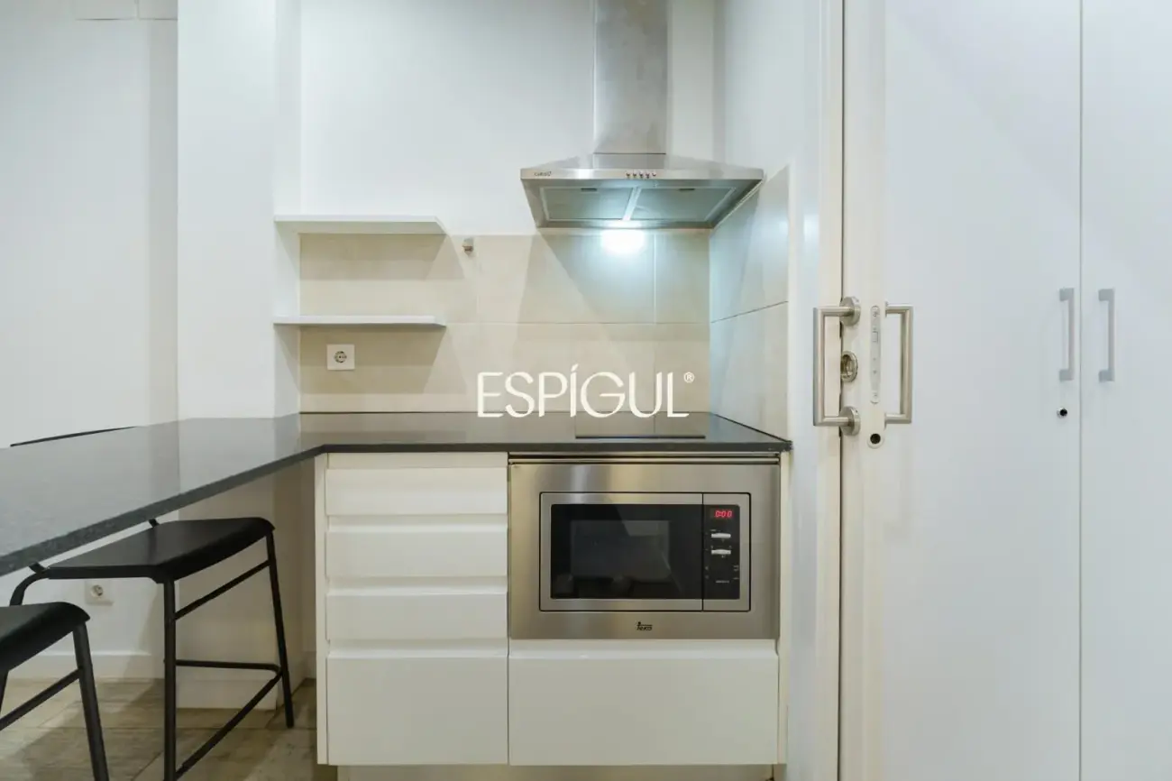 Estudio reformado y muy funcional en Sants-Olzinelles