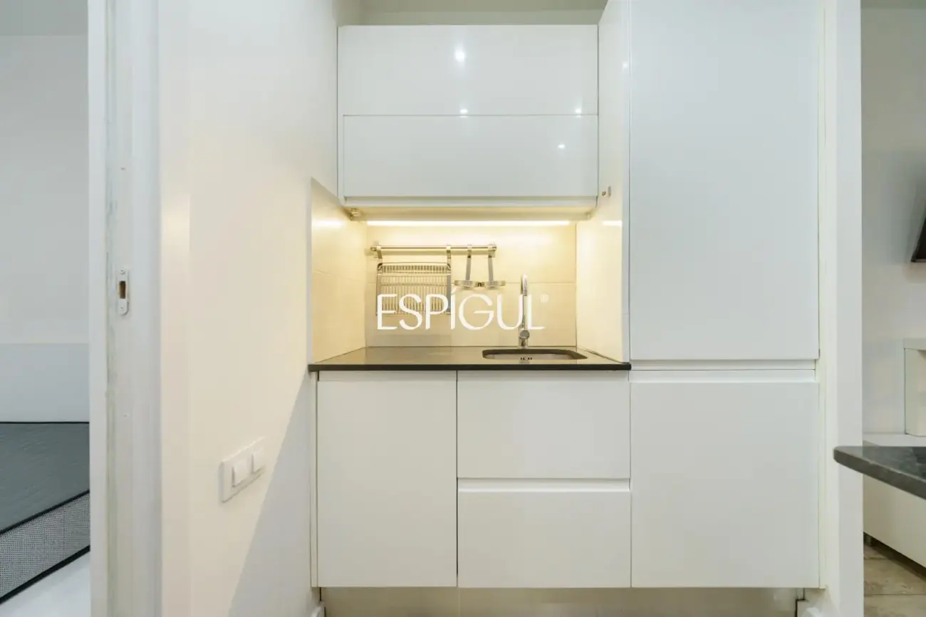 Estudio reformado y muy funcional en Sants-Olzinelles