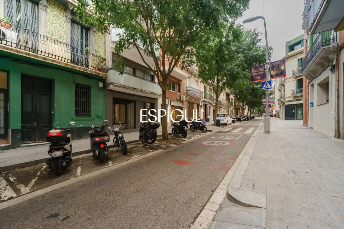 Estudio reformado y muy funcional en Sants-Olzinelles