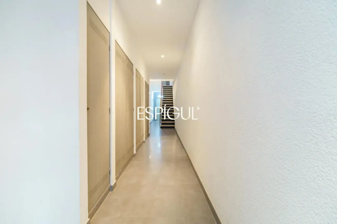 Estudio reformado y muy funcional en Sants-Olzinelles