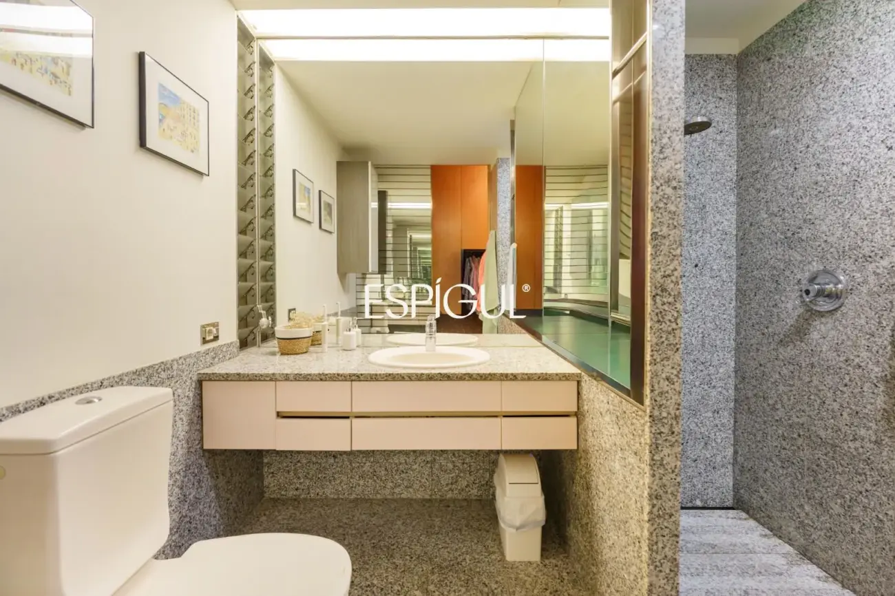 Эксклюзивная недвижимость с впечатляющей террасой 140 м² в L’Antiga Esquerra de L’Eixample