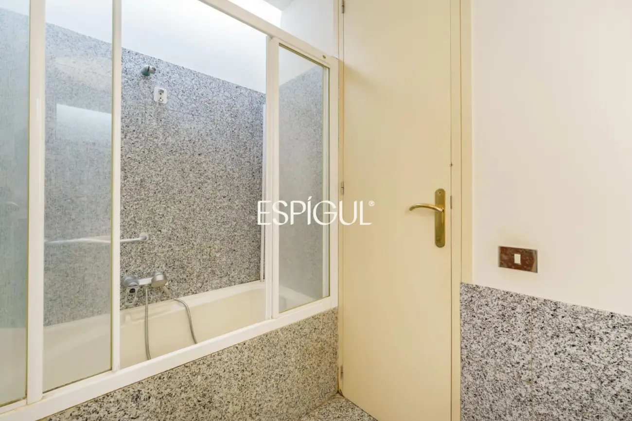 Эксклюзивная недвижимость с впечатляющей террасой 140 м² в L’Antiga Esquerra de L’Eixample