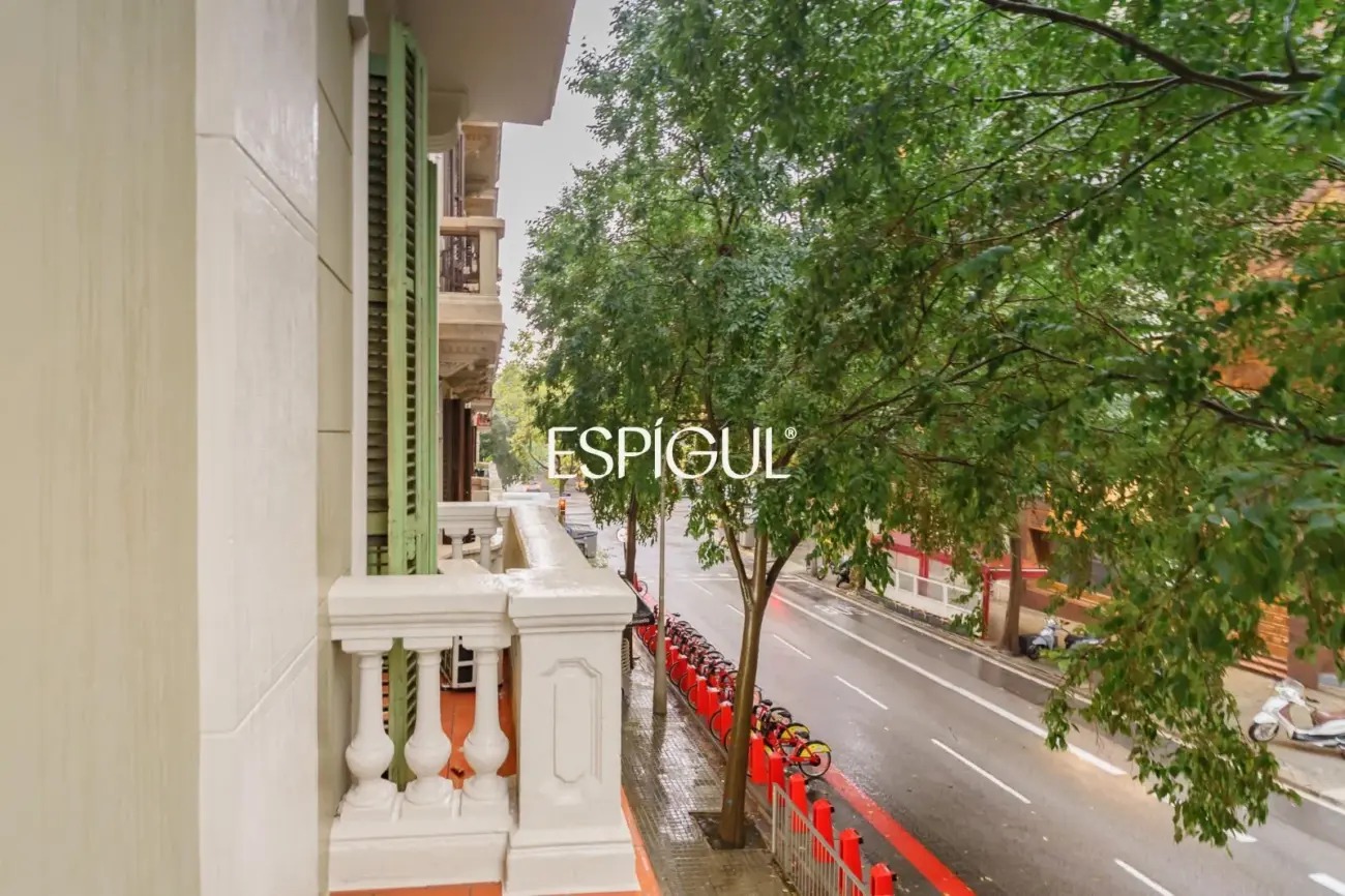 Эксклюзивная недвижимость с впечатляющей террасой 140 м² в L’Antiga Esquerra de L’Eixample