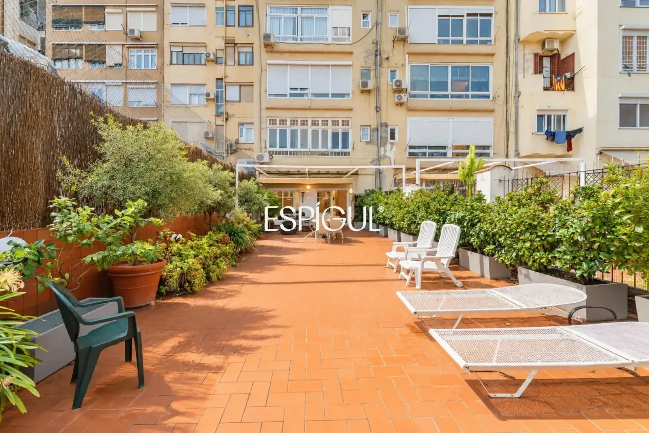 Эксклюзивная недвижимость с впечатляющей террасой 140 м² в L’Antiga Esquerra de L’Eixample