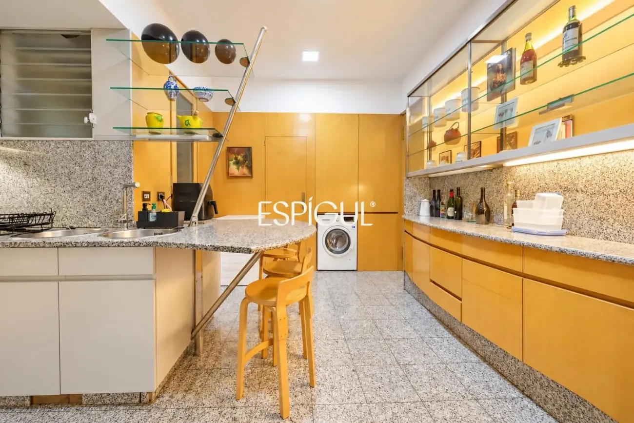 Эксклюзивная недвижимость с впечатляющей террасой 140 м² в L’Antiga Esquerra de L’Eixample