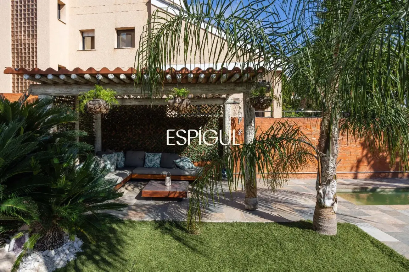 Magnífica casa unifamiliar en Tiana con piscina privada