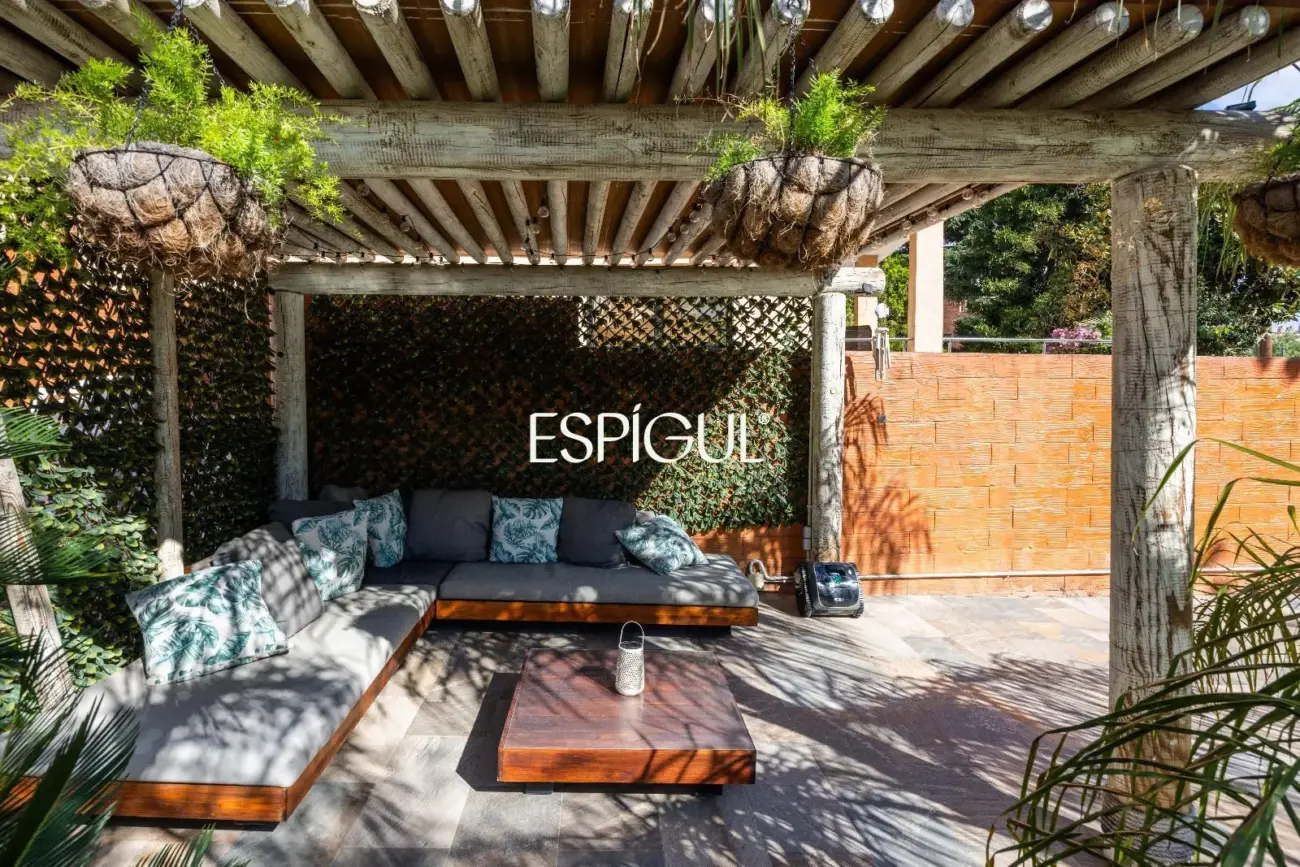 Magnífica casa unifamiliar en Tiana con piscina privada