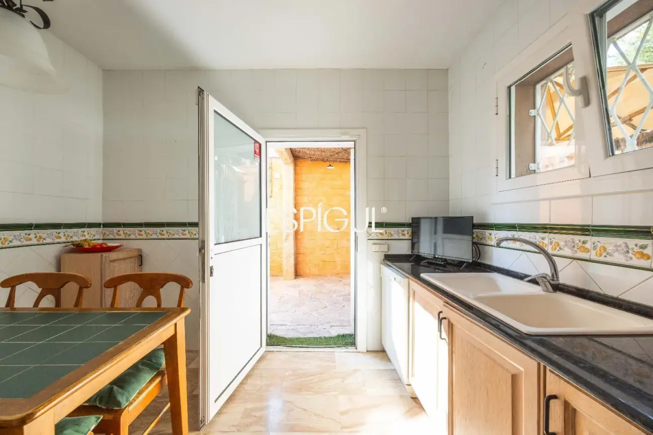 Magnífica casa unifamiliar en Tiana con piscina privada
