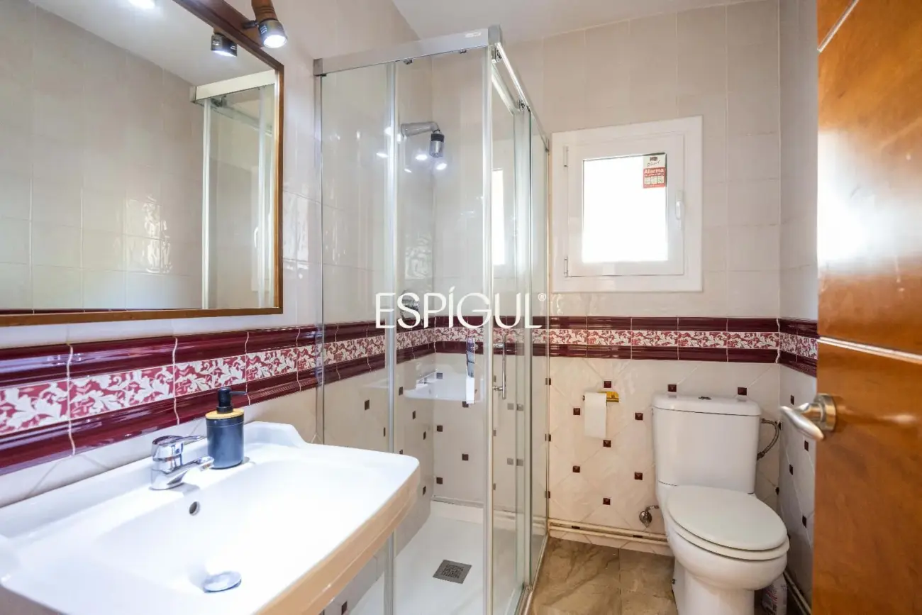 Magnífica casa unifamiliar en Tiana con piscina privada