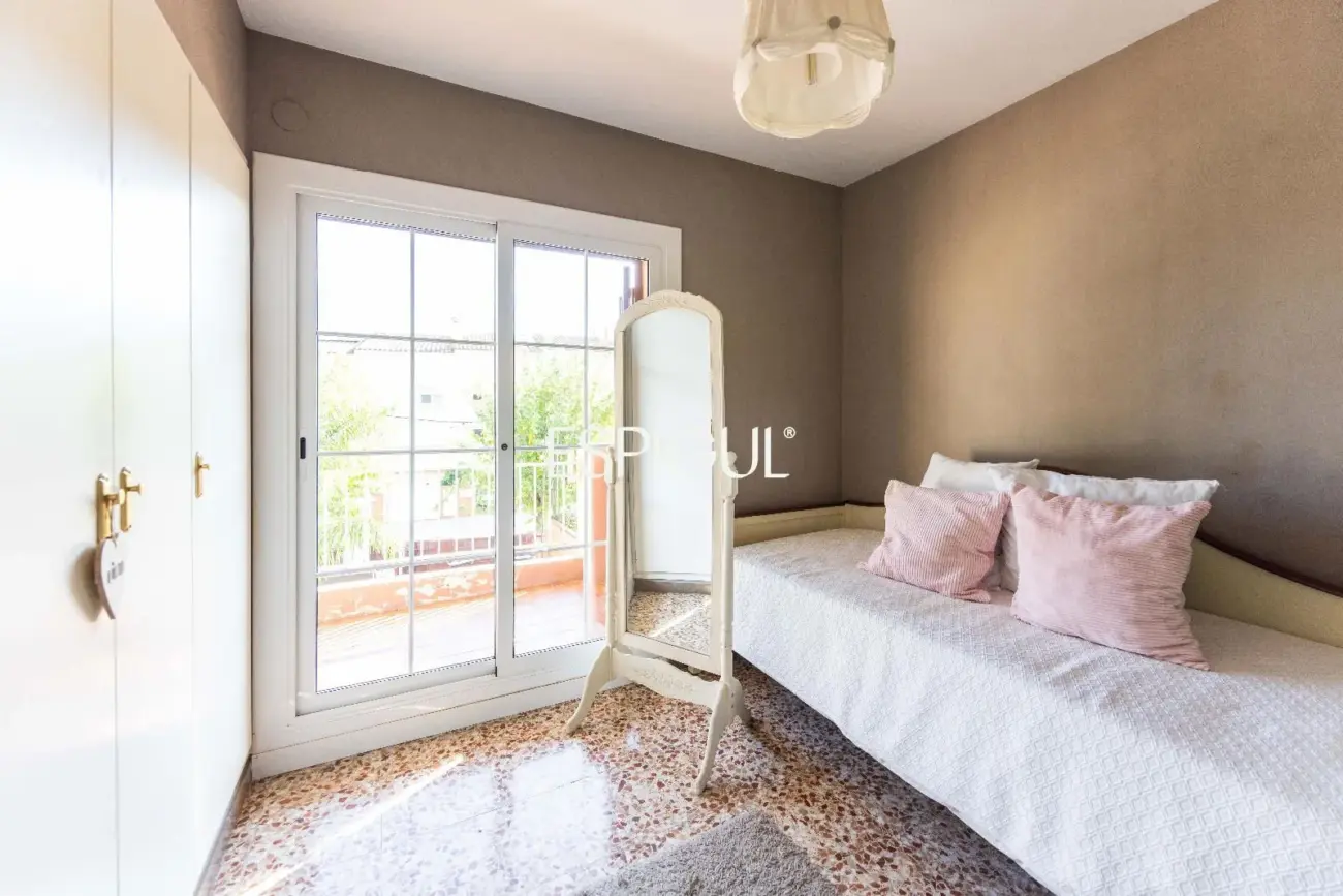 Magnífica casa unifamiliar en Tiana con piscina privada