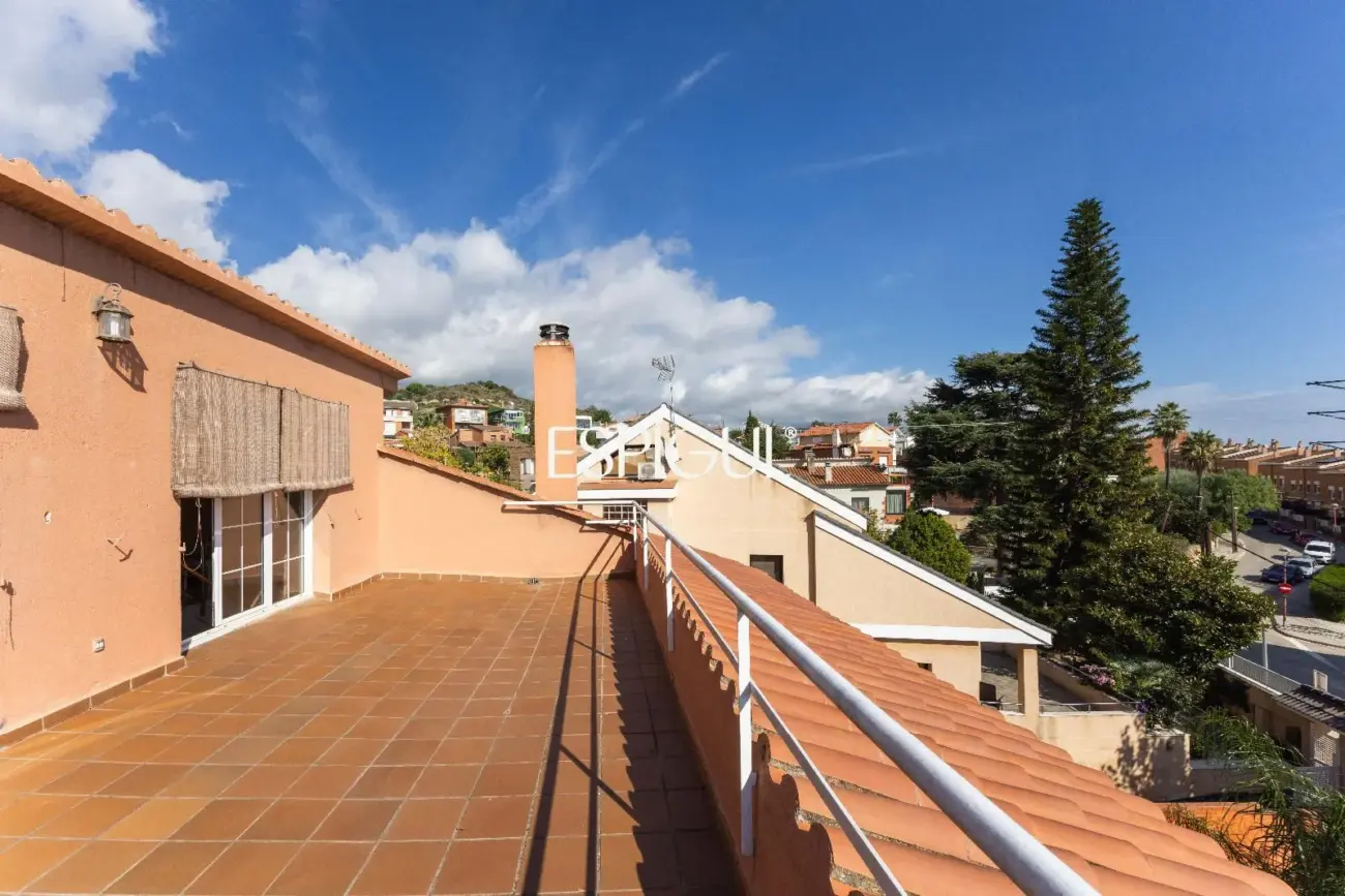Magnífica casa unifamiliar en Tiana con piscina privada