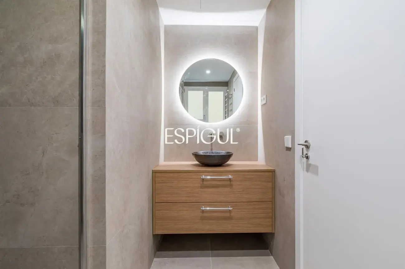 Piso en venta a estrenar con reforma integral en Conde de Peñalver, Lista