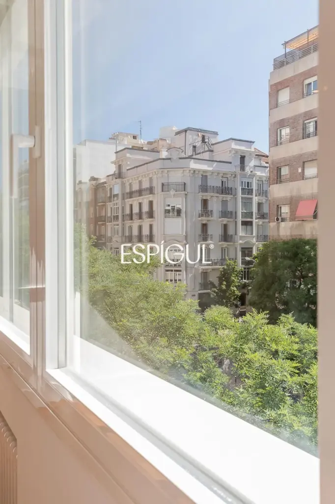 Piso en venta a estrenar con reforma integral en Conde de Peñalver, Lista