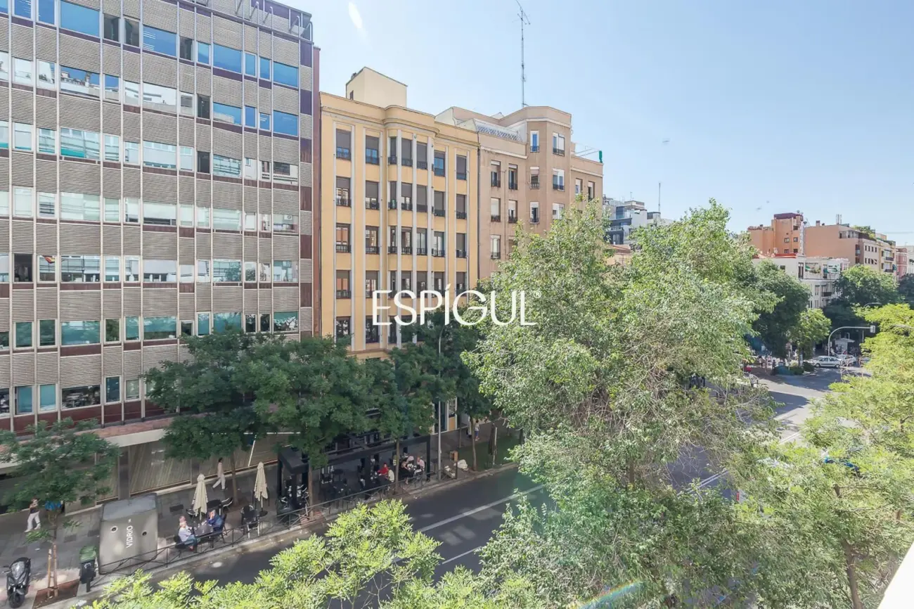 Piso en venta a estrenar con reforma integral en Conde de Peñalver, Lista