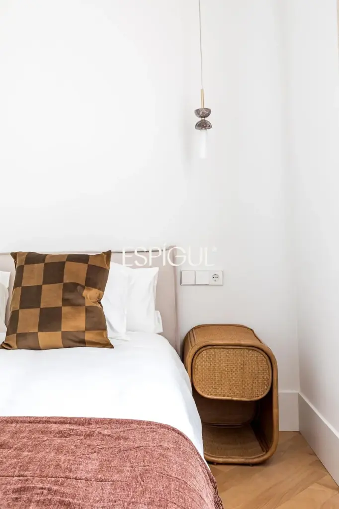 Piso en venta amueblado con portería en Maldonado, Castellana