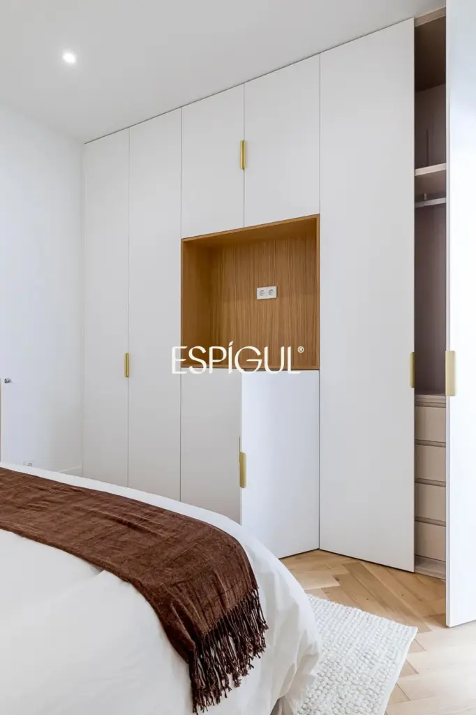 Piso en venta amueblado con portería en Maldonado, Castellana