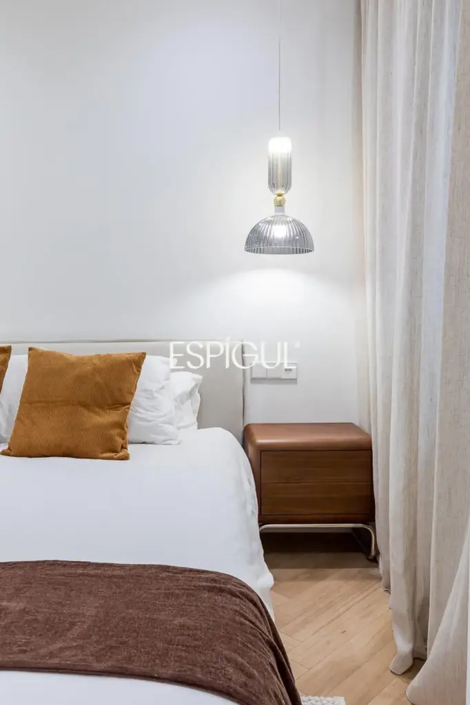 Piso en venta amueblado con portería en Maldonado, Castellana