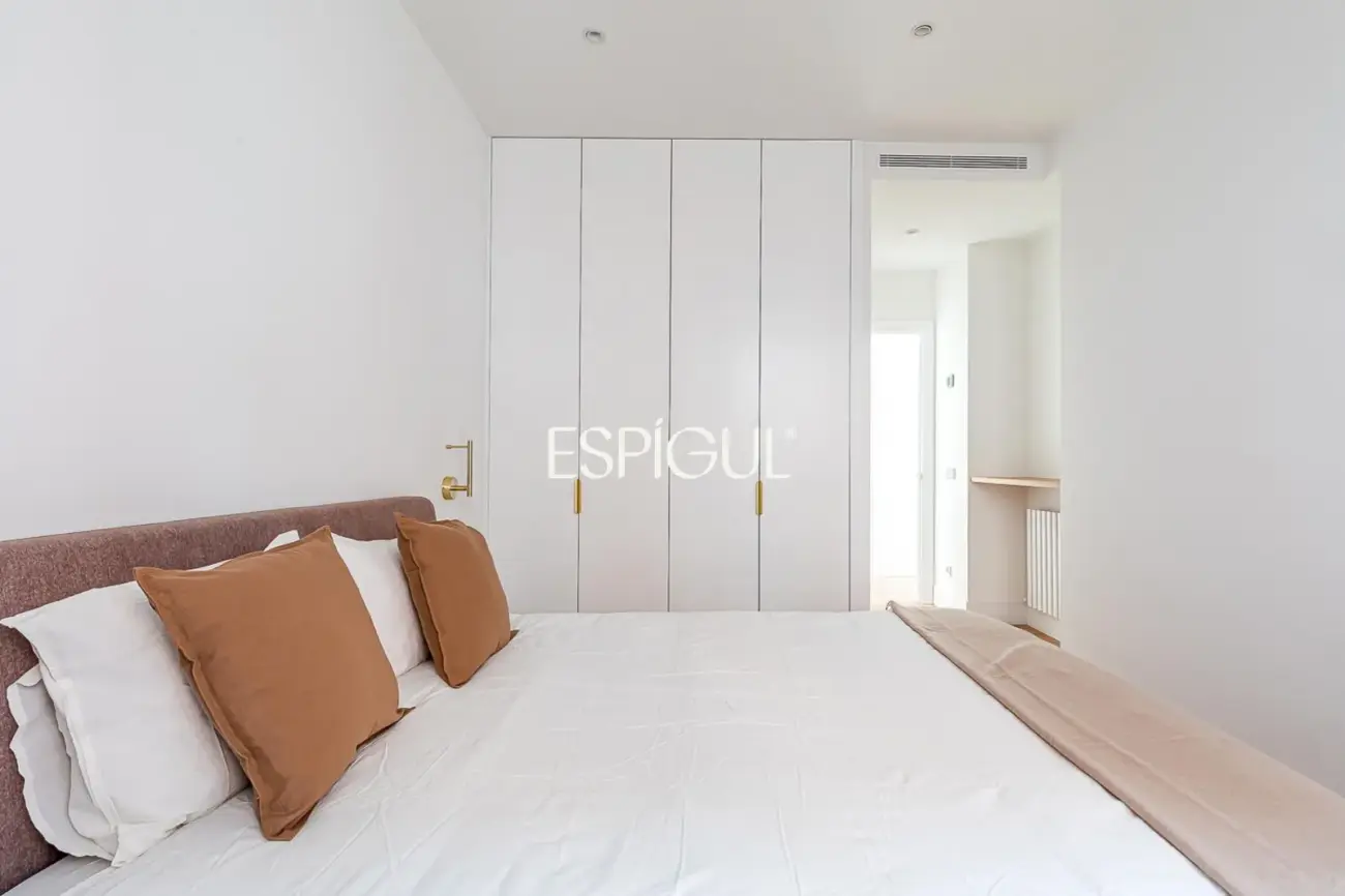 Piso en venta en Santa Cruz de Marcenado, Malasaña