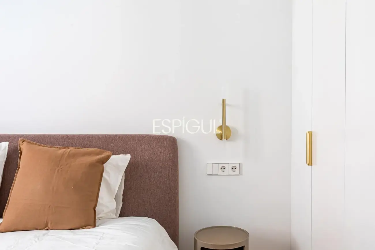 Piso en venta en Santa Cruz de Marcenado, Malasaña