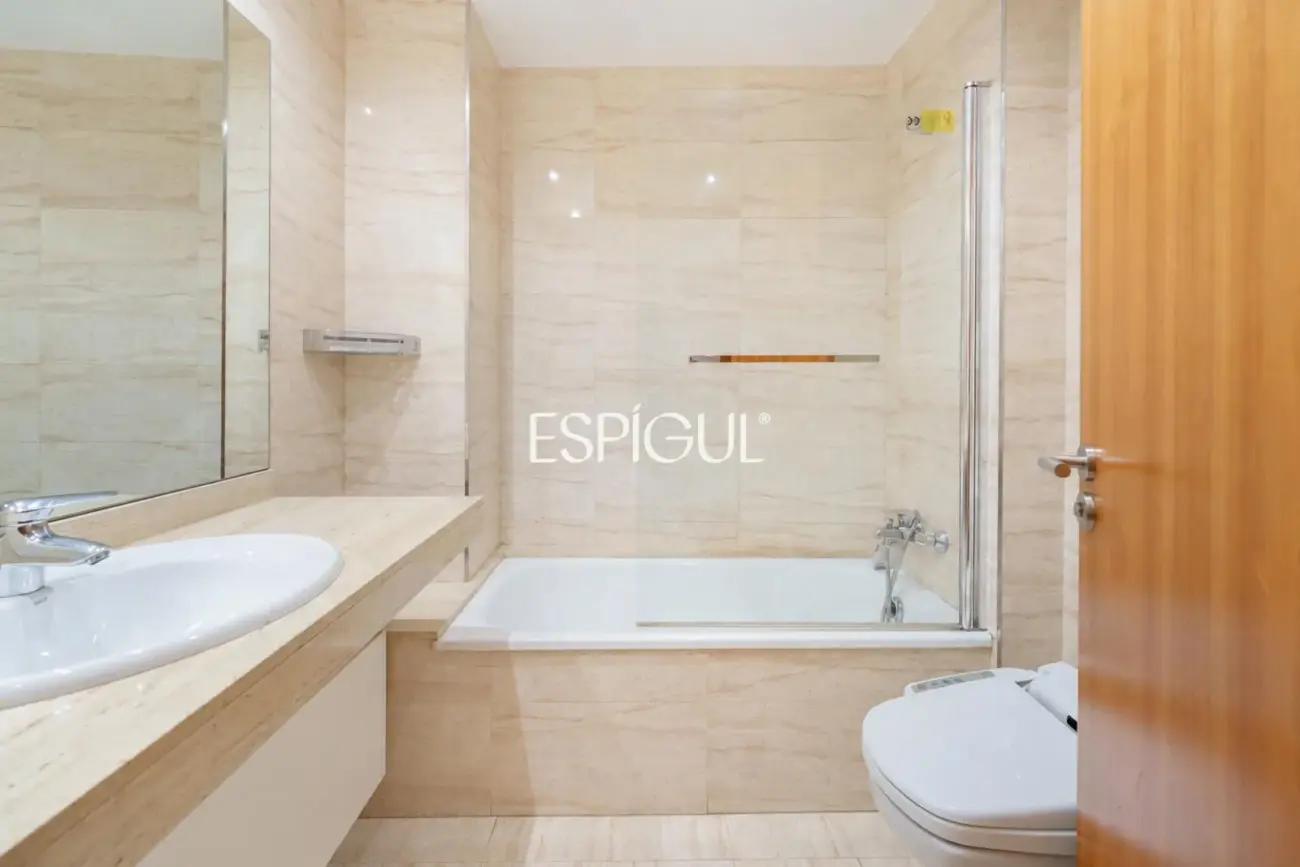 Квартира на продажу в Vallcarca i els Penitents, Gràcia