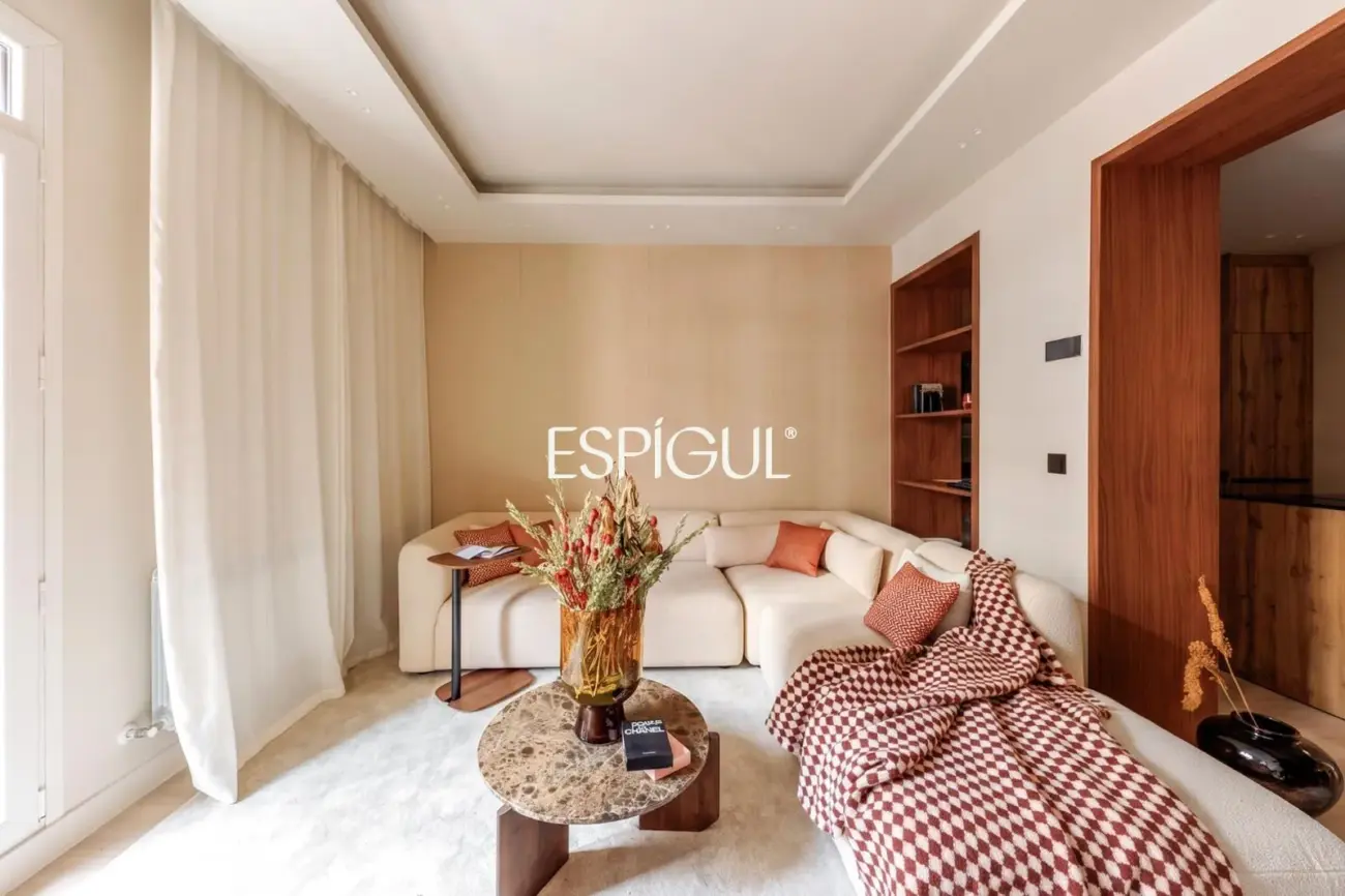 Piso en venta exterior reformado con balcón en Don Ramón de la Cruz, Lista