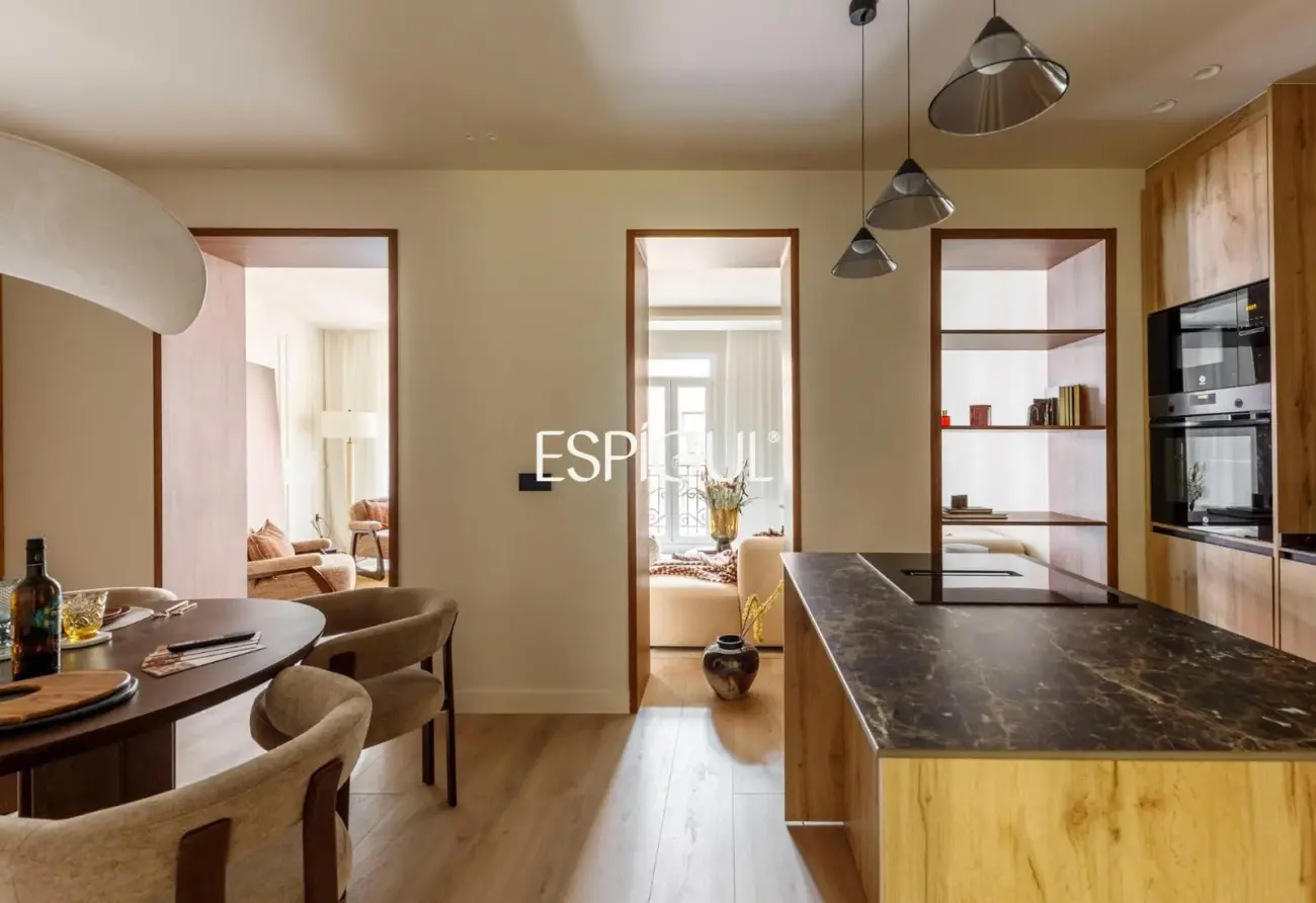 Piso en venta exterior reformado con balcón en Don Ramón de la Cruz, Lista